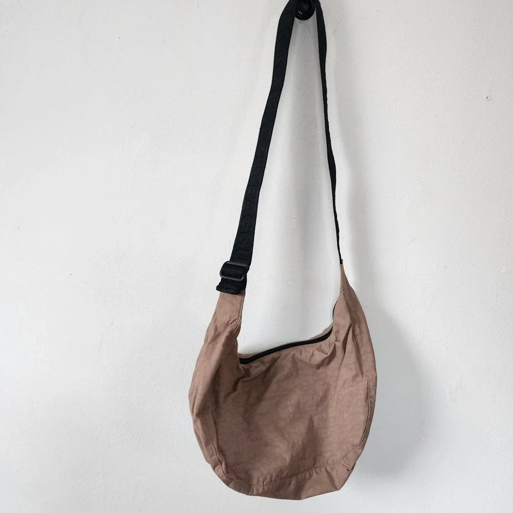 Baggu Medium Nylon Crescent Bag Brown Black Strap